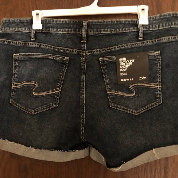 Silver Jeans Plus Size Suki 20 Stretch Jean Shorts - Picture 3 of 6